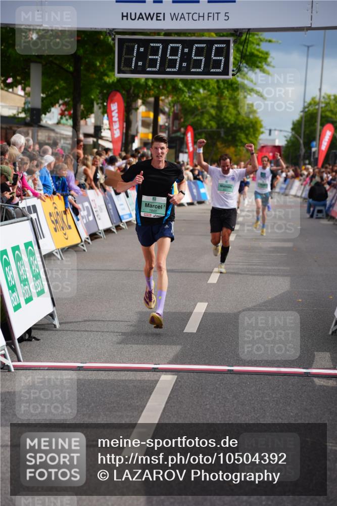 20.09.2026 - PSD Bank Halbmarathon LAZAROV Photography http://msf.ph/oto/10504392 20.09.2026 11:39:54 Ziel 1841, 4107 meine-sportfotos.de