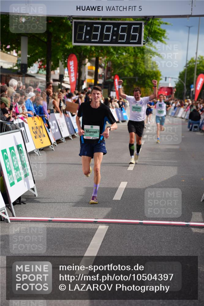 20.09.2026 - PSD Bank Halbmarathon LAZAROV Photography http://msf.ph/oto/10504397 20.09.2026 11:39:54 Ziel 1841, 4107 meine-sportfotos.de