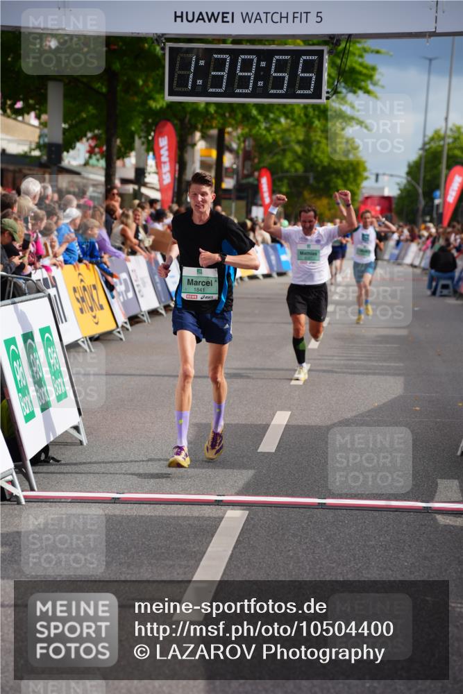 20.09.2026 - PSD Bank Halbmarathon LAZAROV Photography http://msf.ph/oto/10504400 20.09.2026 11:39:55 Ziel 1841, 4107, 4293 meine-sportfotos.de