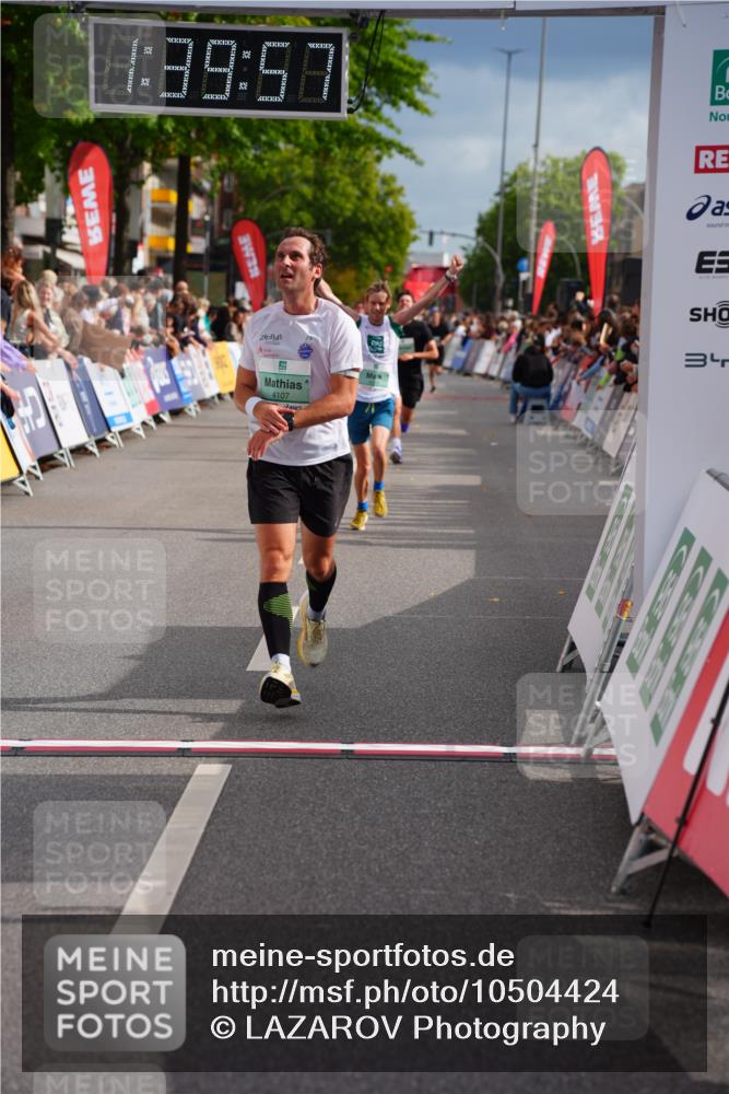 20.09.2026 - PSD Bank Halbmarathon LAZAROV Photography http://msf.ph/oto/10504424 20.09.2026 11:39:57 Ziel 1841, 2387, 4107, 4293 meine-sportfotos.de