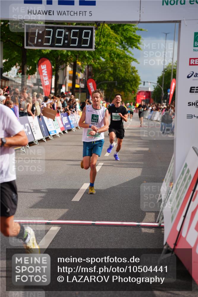 20.09.2026 - PSD Bank Halbmarathon LAZAROV Photography http://msf.ph/oto/10504441 20.09.2026 11:39:58 Ziel 1841, 2387, 4107, 4293 meine-sportfotos.de
