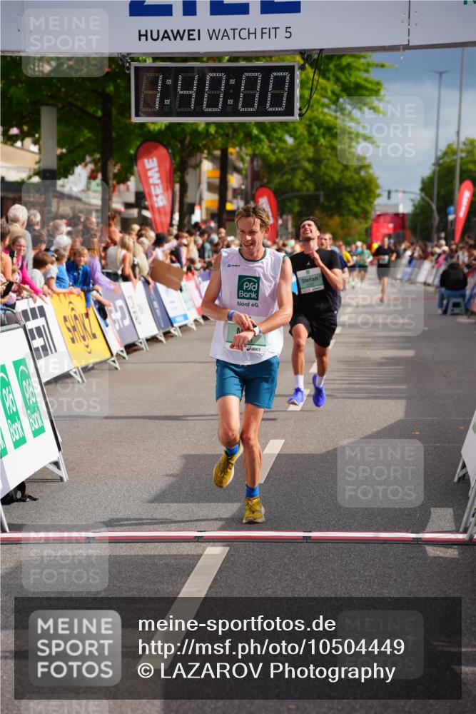 20.09.2026 - PSD Bank Halbmarathon LAZAROV Photography http://msf.ph/oto/10504449 20.09.2026 11:39:59 Ziel 1841, 2387, 3596, 4107, 4293 meine-sportfotos.de