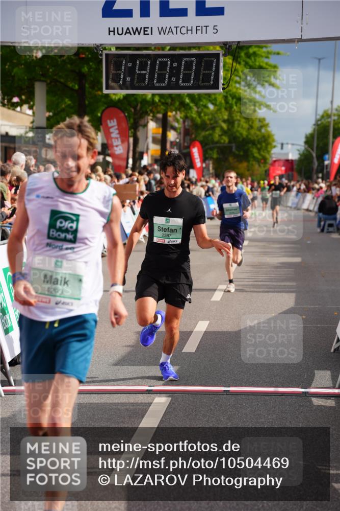 20.09.2026 - PSD Bank Halbmarathon LAZAROV Photography http://msf.ph/oto/10504469 20.09.2026 11:40:01 Ziel 1841, 2387, 3596, 4107, 4198, 4293 meine-sportfotos.de