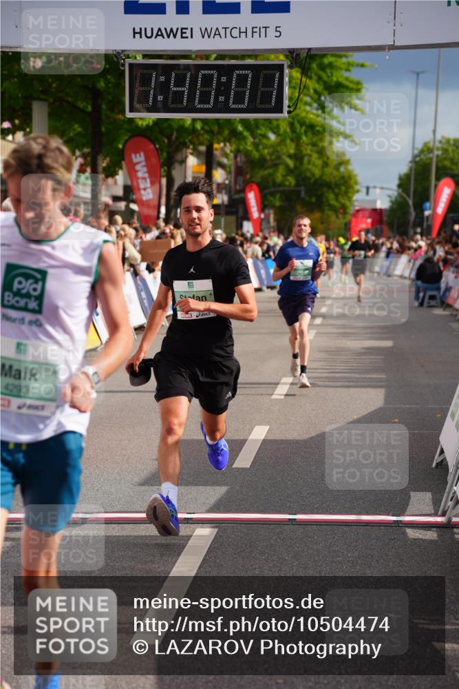 20.09.2026 - PSD Bank Halbmarathon LAZAROV Photography http://msf.ph/oto/10504474 20.09.2026 11:40:01 Ziel 1841, 2387, 3596, 4107, 4198, 4293 meine-sportfotos.de