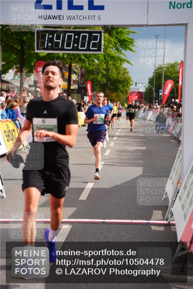20.09.2026 - PSD Bank Halbmarathon LAZAROV Photography http://msf.ph/oto/10504478 20.09.2026 11:40:01 Ziel 1841, 2387, 3596, 4107, 4198, 4293 meine-sportfotos.de