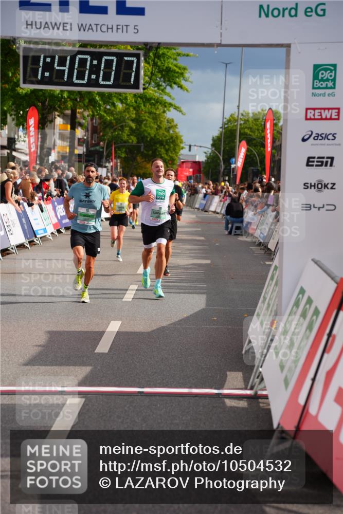 20.09.2026 - PSD Bank Halbmarathon LAZAROV Photography http://msf.ph/oto/10504532 20.09.2026 11:40:07 Ziel 2387, 3596, 3605, 4198, 4293, 4313, 4697 meine-sportfotos.de