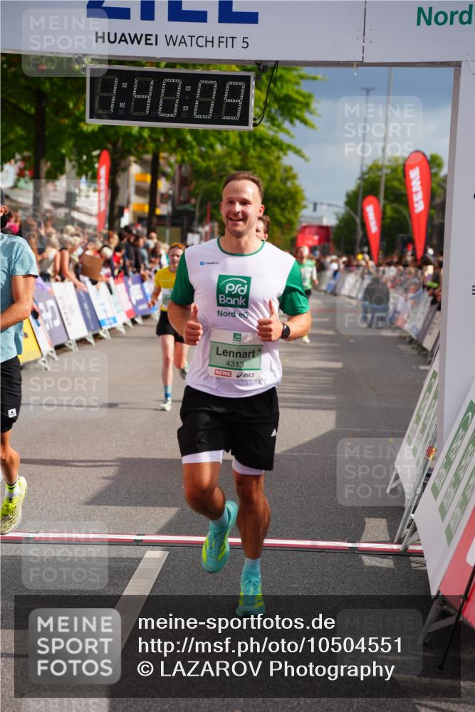20.09.2026 - PSD Bank Halbmarathon LAZAROV Photography http://msf.ph/oto/10504551 20.09.2026 11:40:09 Ziel 2387, 3596, 3605, 4198, 4313, 4506, 4697 meine-sportfotos.de