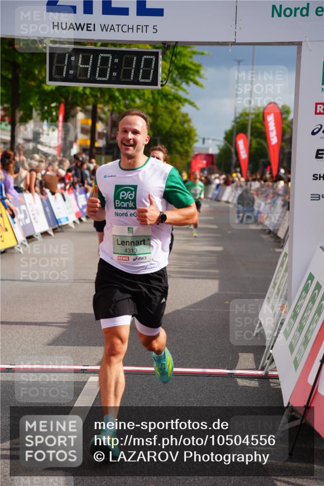 20.09.2026 - PSD Bank Halbmarathon LAZAROV Photography http://msf.ph/oto/10504556 20.09.2026 11:40:09 Ziel 2387, 3596, 3605, 4198, 4313, 4506, 4697 meine-sportfotos.de