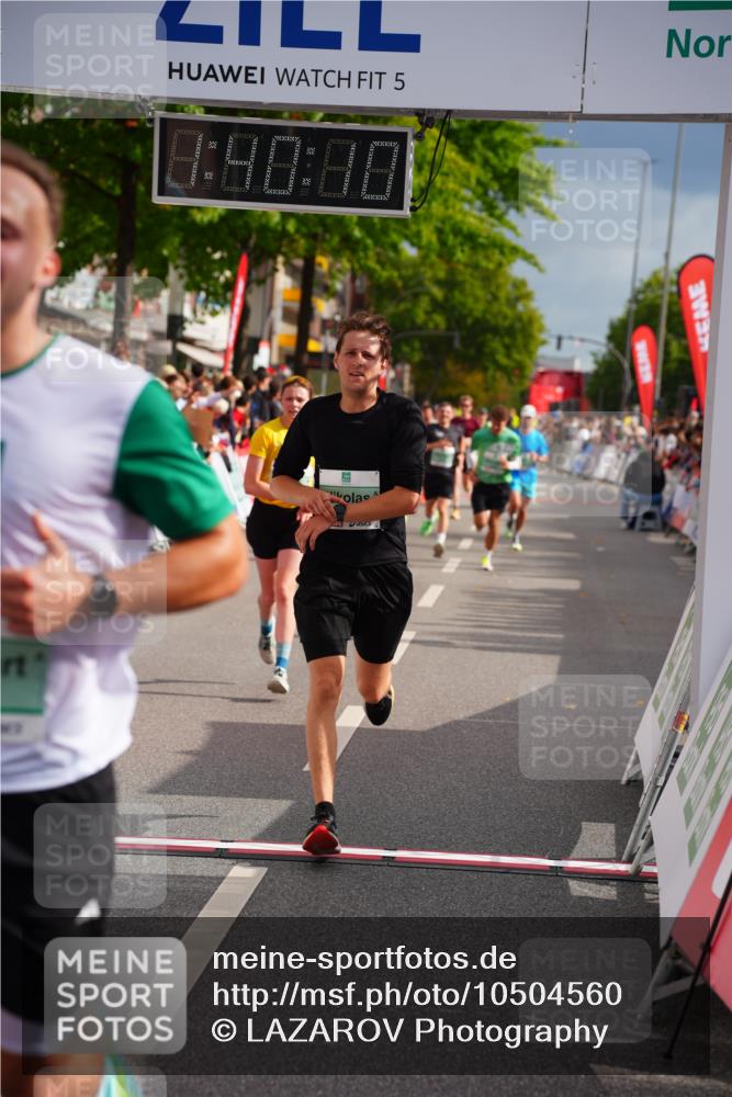 20.09.2026 - PSD Bank Halbmarathon LAZAROV Photography http://msf.ph/oto/10504560 20.09.2026 11:40:10 Ziel 3596, 3605, 3888, 4198, 4313, 4506, 4697 meine-sportfotos.de