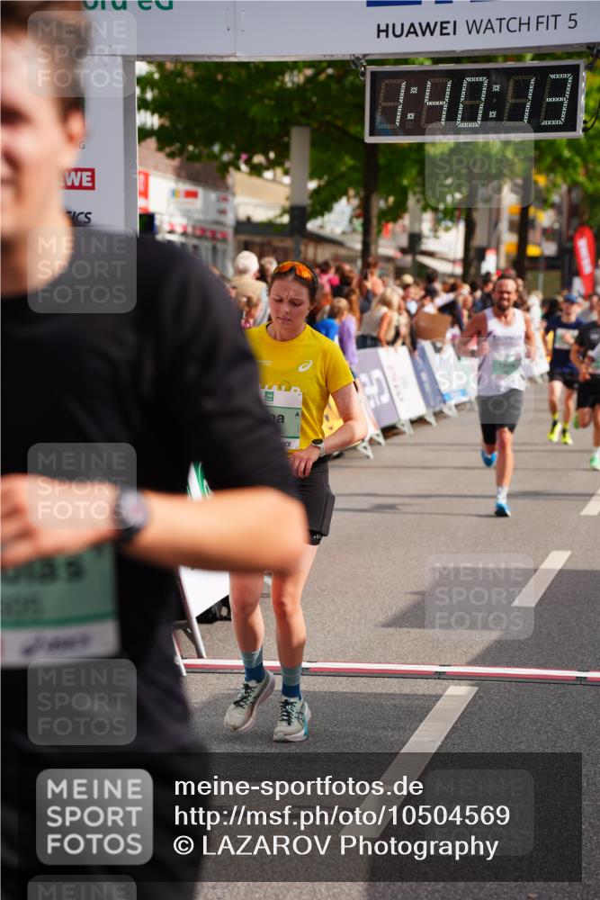 20.09.2026 - PSD Bank Halbmarathon LAZAROV Photography http://msf.ph/oto/10504569 20.09.2026 11:40:12 Ziel 1466, 3125, 3605, 3769, 3888, 4198, 4313, 4506, 4697 meine-sportfotos.de
