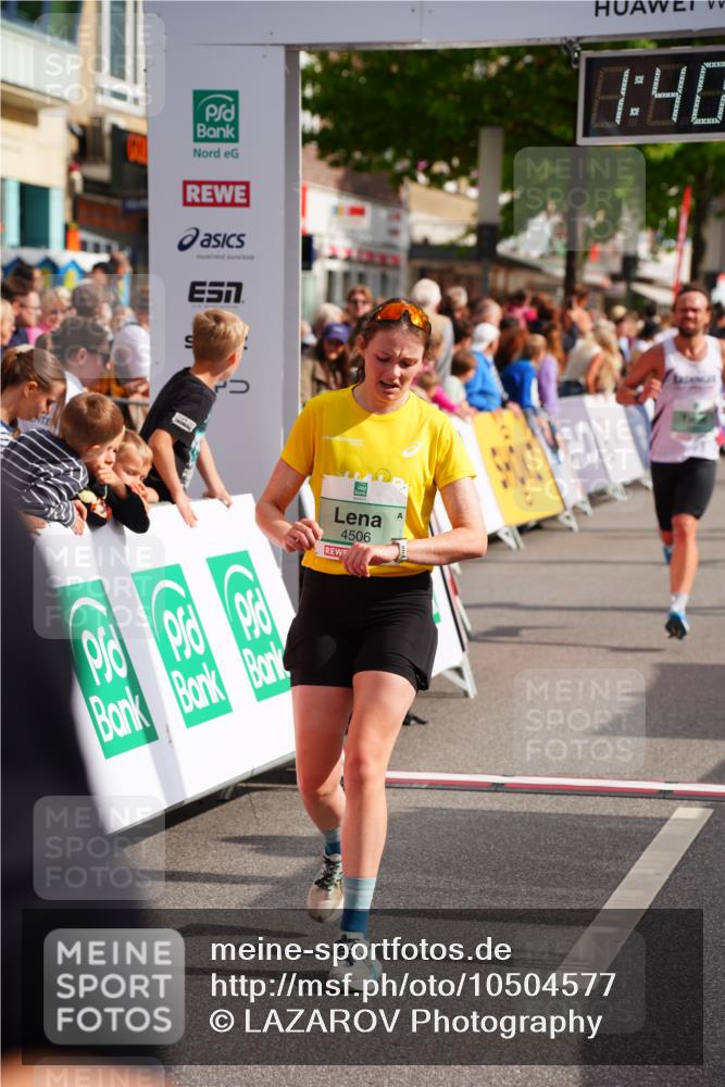 20.09.2026 - PSD Bank Halbmarathon LAZAROV Photography http://msf.ph/oto/10504577 20.09.2026 11:40:13 Ziel 1466, 3125, 3605, 3769, 3888, 4198, 4313, 4506, 4697, 4706 meine-sportfotos.de