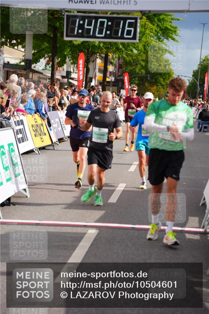 20.09.2026 - PSD Bank Halbmarathon LAZAROV Photography http://msf.ph/oto/10504601 20.09.2026 11:40:15 Ziel 1466, 3125, 3605, 3769, 3888, 4313, 4506, 4672, 4697, 4706 meine-sportfotos.de