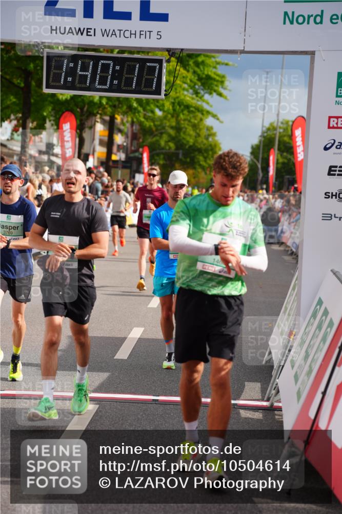 20.09.2026 - PSD Bank Halbmarathon LAZAROV Photography http://msf.ph/oto/10504614 20.09.2026 11:40:16 Ziel 1466, 3125, 3605, 3769, 3888, 4313, 4506, 4672, 4697, 4706 meine-sportfotos.de