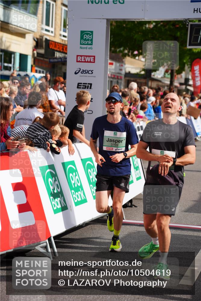 20.09.2026 - PSD Bank Halbmarathon LAZAROV Photography http://msf.ph/oto/10504619 20.09.2026 11:40:17 Ziel 1466, 3125, 3605, 3769, 3888, 4313, 4506, 4672, 4697, 4706 meine-sportfotos.de