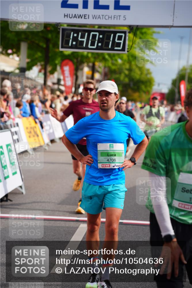 20.09.2026 - PSD Bank Halbmarathon LAZAROV Photography http://msf.ph/oto/10504636 20.09.2026 11:40:19 Ziel 1466, 2046, 3125, 3544, 3767, 3769, 3888, 4506, 4672, 4706 meine-sportfotos.de