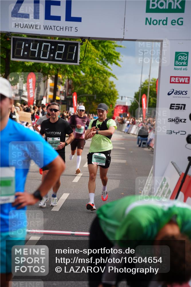 20.09.2026 - PSD Bank Halbmarathon LAZAROV Photography http://msf.ph/oto/10504654 20.09.2026 11:40:21 Ziel 1466, 2046, 3125, 3544, 3767, 3769, 3888, 4091, 4672, 4706 meine-sportfotos.de