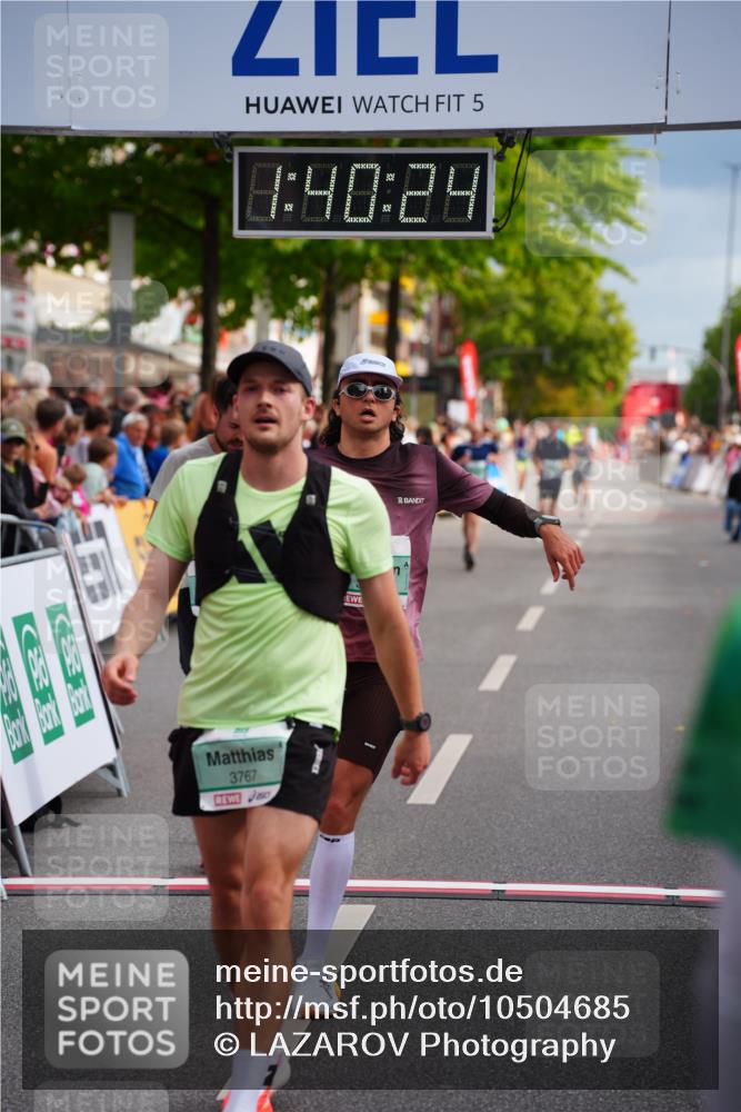 20.09.2026 - PSD Bank Halbmarathon LAZAROV Photography http://msf.ph/oto/10504685 20.09.2026 11:40:24 Ziel 2046, 3125, 3544, 3767, 3769, 4091, 4672, 4706 meine-sportfotos.de