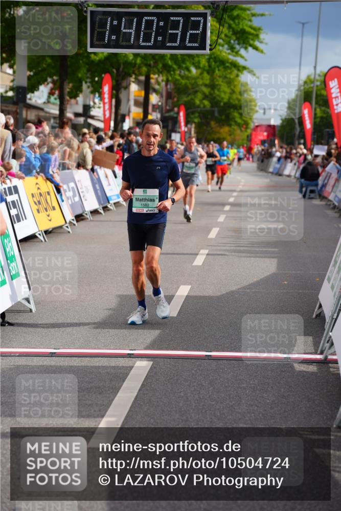 20.09.2026 - PSD Bank Halbmarathon LAZAROV Photography http://msf.ph/oto/10504724 20.09.2026 11:40:32 Ziel 1582, 2657, 4091 meine-sportfotos.de