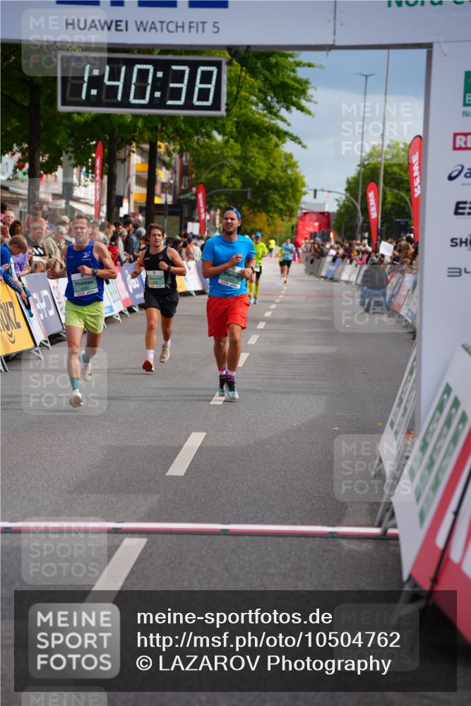 20.09.2026 - PSD Bank Halbmarathon LAZAROV Photography http://msf.ph/oto/10504762 20.09.2026 11:40:38 Ziel 1582, 2496, 2657, 3004, 4275, 4440 meine-sportfotos.de