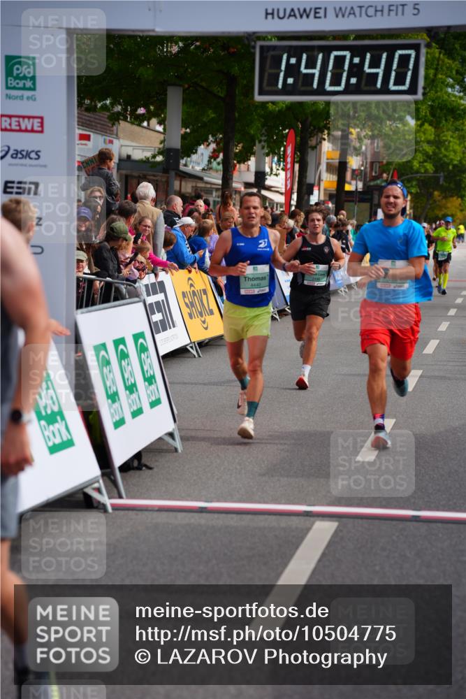 20.09.2026 - PSD Bank Halbmarathon LAZAROV Photography http://msf.ph/oto/10504775 20.09.2026 11:40:39 Ziel 1582, 2496, 3004, 4275, 4440 meine-sportfotos.de