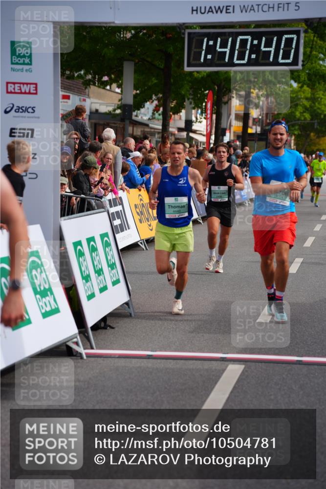20.09.2026 - PSD Bank Halbmarathon LAZAROV Photography http://msf.ph/oto/10504781 20.09.2026 11:40:39 Ziel 1582, 2496, 3004, 4275, 4440 meine-sportfotos.de