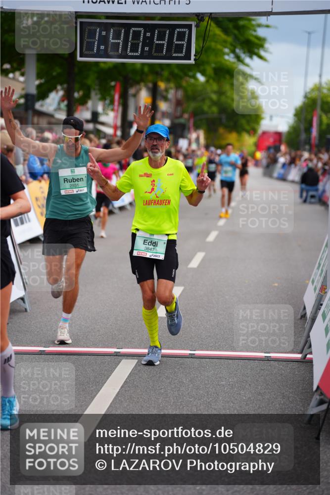 20.09.2026 - PSD Bank Halbmarathon LAZAROV Photography http://msf.ph/oto/10504829 20.09.2026 11:40:49 Ziel 2496, 2931, 3529, 3764, 3847 meine-sportfotos.de