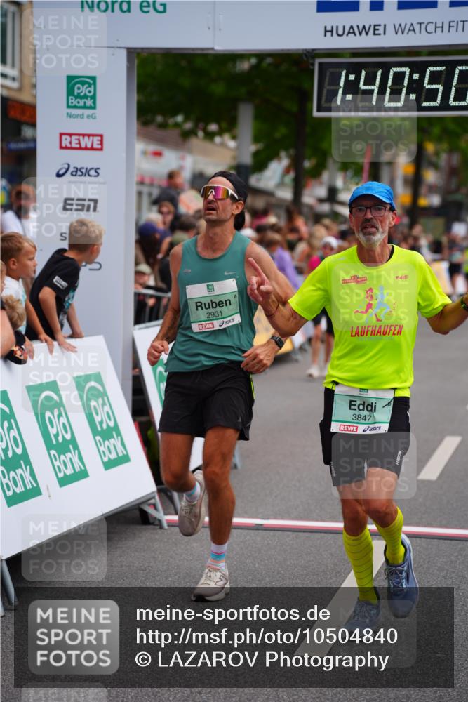 20.09.2026 - PSD Bank Halbmarathon LAZAROV Photography http://msf.ph/oto/10504840 20.09.2026 11:40:49 Ziel 2496, 2931, 3529, 3764, 3847 meine-sportfotos.de