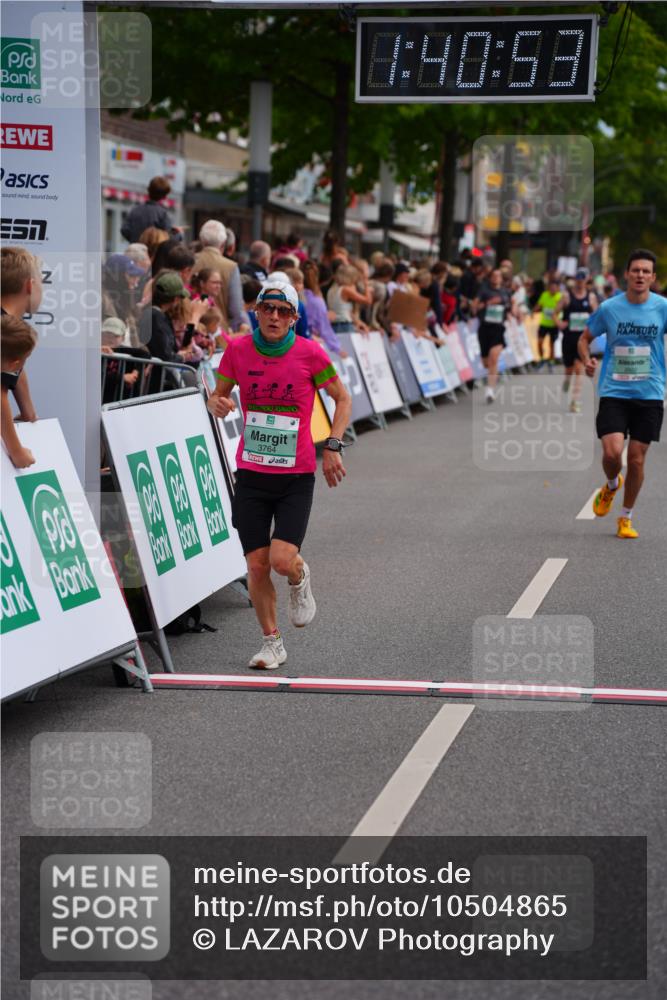 20.09.2026 - PSD Bank Halbmarathon LAZAROV Photography http://msf.ph/oto/10504865 20.09.2026 11:40:52 Ziel 2822, 2931, 3529, 3764, 3847 meine-sportfotos.de