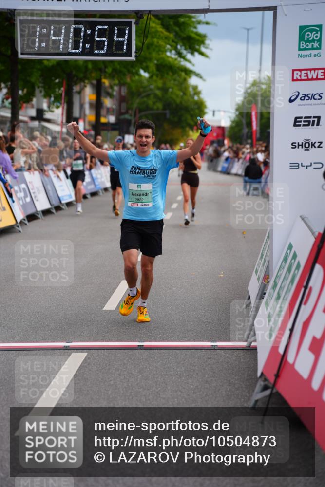 20.09.2026 - PSD Bank Halbmarathon LAZAROV Photography http://msf.ph/oto/10504873 20.09.2026 11:40:54 Ziel 2227, 2506, 2822, 2931, 3529, 3764, 3847 meine-sportfotos.de