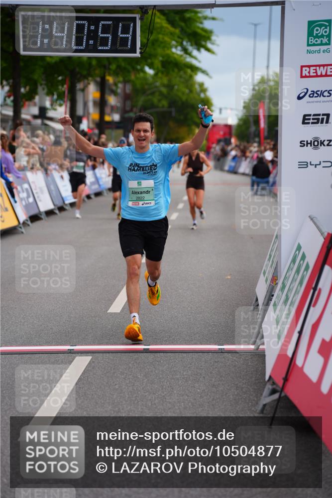 20.09.2026 - PSD Bank Halbmarathon LAZAROV Photography http://msf.ph/oto/10504877 20.09.2026 11:40:54 Ziel 2227, 2506, 2822, 2931, 3529, 3764, 3847 meine-sportfotos.de