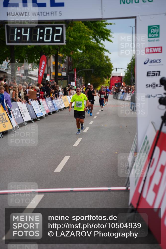 20.09.2026 - PSD Bank Halbmarathon LAZAROV Photography http://msf.ph/oto/10504939 20.09.2026 11:41:01 Ziel 2227, 2474, 2506, 2822, 2829, 3764 meine-sportfotos.de