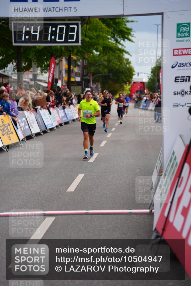 20.09.2026 - PSD Bank Halbmarathon LAZAROV Photography http://msf.ph/oto/10504947 20.09.2026 11:41:02 Ziel 2227, 2474, 2506, 2822, 2829 meine-sportfotos.de