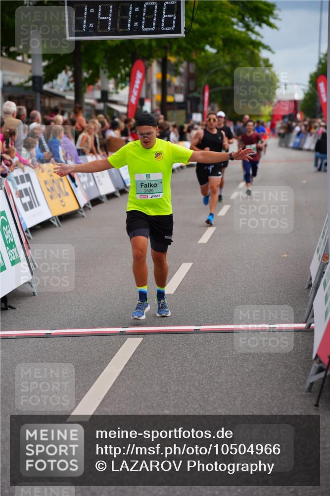20.09.2026 - PSD Bank Halbmarathon LAZAROV Photography http://msf.ph/oto/10504966 20.09.2026 11:41:05 Ziel 2227, 2474, 2506, 2829, 4482 meine-sportfotos.de
