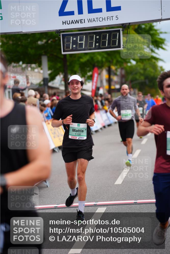 20.09.2026 - PSD Bank Halbmarathon LAZAROV Photography http://msf.ph/oto/10505004 20.09.2026 11:41:11 Ziel 1128, 1394, 2829, 2842, 4000, 4482, 4681 meine-sportfotos.de