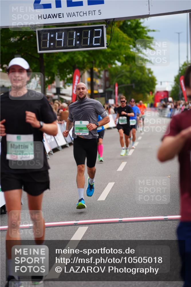 20.09.2026 - PSD Bank Halbmarathon LAZAROV Photography http://msf.ph/oto/10505018 20.09.2026 11:41:12 Ziel 1128, 1394, 2829, 2842, 4000, 4482, 4681 meine-sportfotos.de