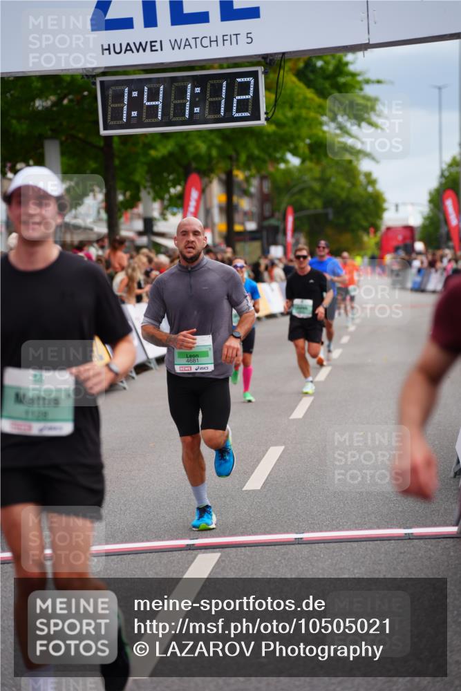 20.09.2026 - PSD Bank Halbmarathon LAZAROV Photography http://msf.ph/oto/10505021 20.09.2026 11:41:12 Ziel 1128, 1394, 2829, 2842, 4000, 4482, 4681 meine-sportfotos.de