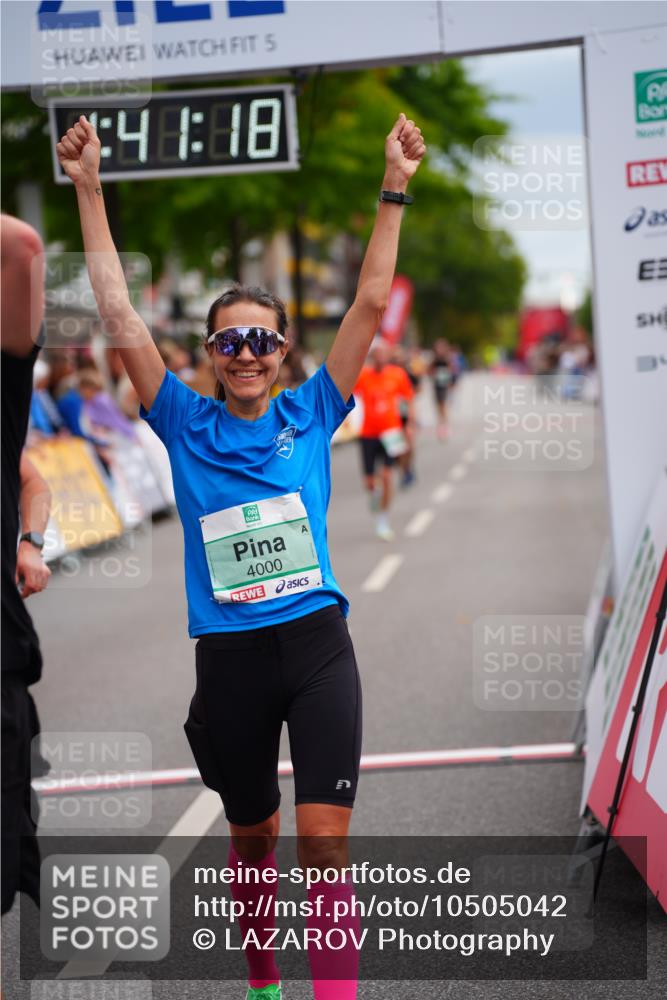 20.09.2026 - PSD Bank Halbmarathon LAZAROV Photography http://msf.ph/oto/10505042 20.09.2026 11:41:18 Ziel 1128, 1394, 1953, 2842, 4000, 4418, 4681 meine-sportfotos.de