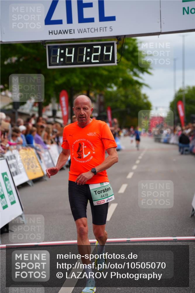 20.09.2026 - PSD Bank Halbmarathon LAZAROV Photography http://msf.ph/oto/10505070 20.09.2026 11:41:23 Ziel 1181, 1953, 2196, 2842, 4000, 4418 meine-sportfotos.de