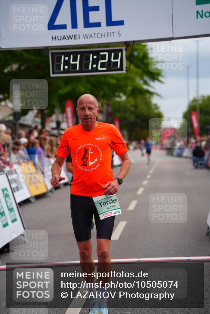 20.09.2026 - PSD Bank Halbmarathon LAZAROV Photography http://msf.ph/oto/10505074 20.09.2026 11:41:23 Ziel 1181, 1953, 2196, 2842, 4000, 4418 meine-sportfotos.de