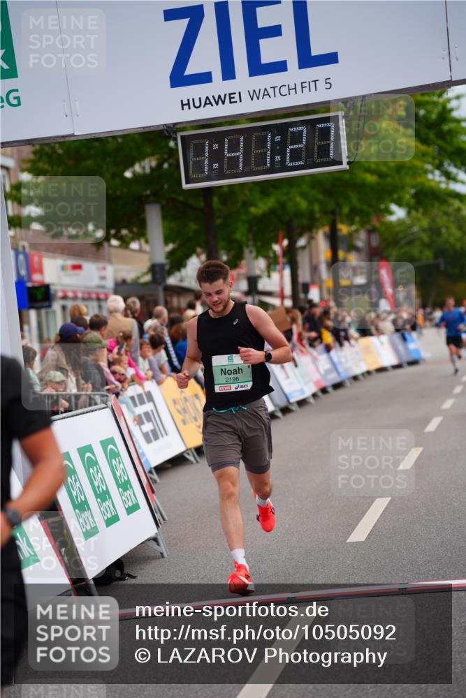 20.09.2026 - PSD Bank Halbmarathon LAZAROV Photography http://msf.ph/oto/10505092 20.09.2026 11:41:27 Ziel 1181, 2196, 4418 meine-sportfotos.de
