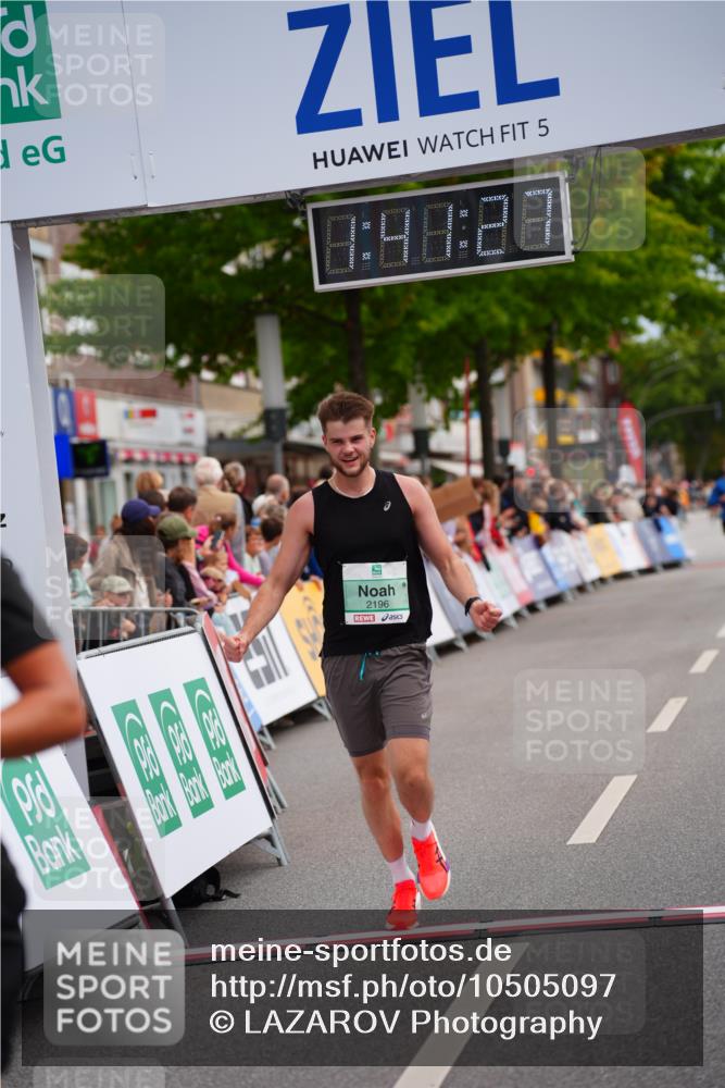 20.09.2026 - PSD Bank Halbmarathon LAZAROV Photography http://msf.ph/oto/10505097 20.09.2026 11:41:27 Ziel 1181, 2196, 4418 meine-sportfotos.de