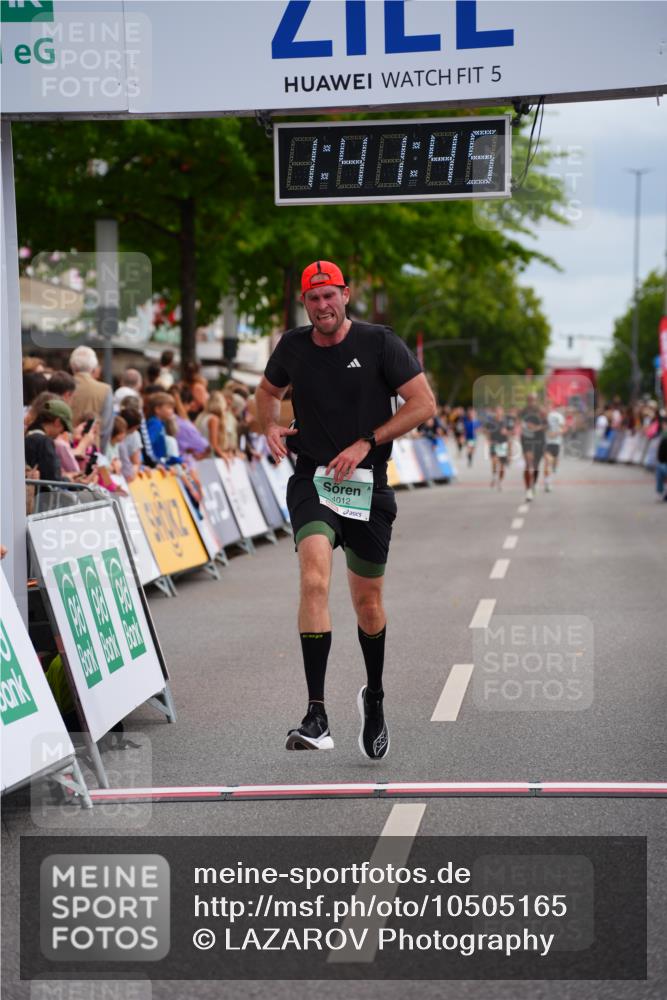 20.09.2026 - PSD Bank Halbmarathon LAZAROV Photography http://msf.ph/oto/10505165 20.09.2026 11:41:44 Ziel 3743, 4012 meine-sportfotos.de
