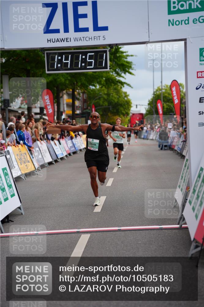20.09.2026 - PSD Bank Halbmarathon LAZAROV Photography http://msf.ph/oto/10505183 20.09.2026 11:41:51 Ziel 1583, 1803, 4012 meine-sportfotos.de