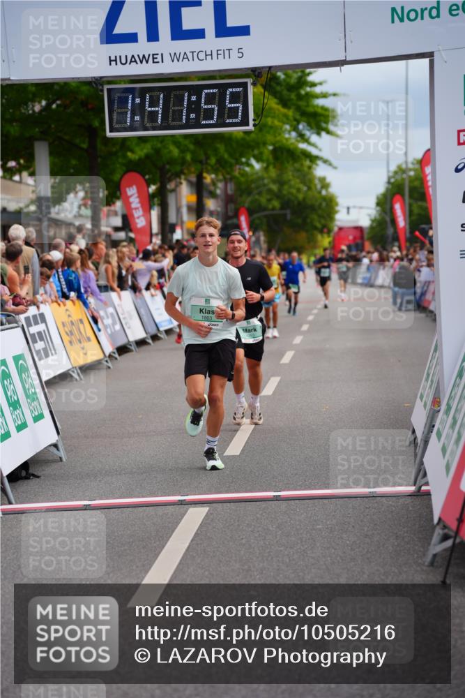 20.09.2026 - PSD Bank Halbmarathon LAZAROV Photography http://msf.ph/oto/10505216 20.09.2026 11:41:55 Ziel 1583, 1803, 2069, 4353 meine-sportfotos.de