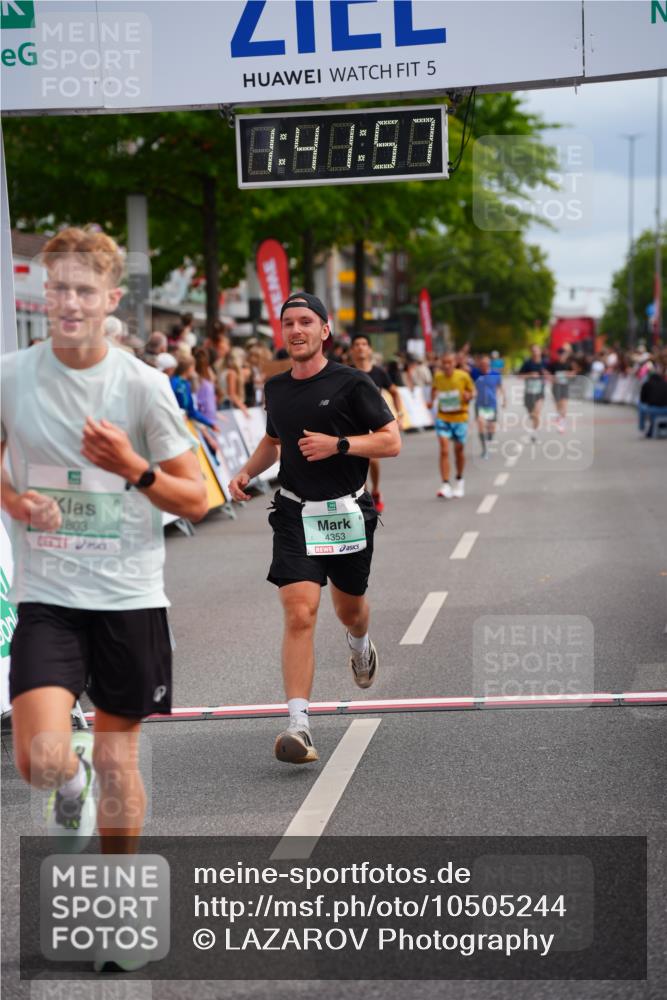 20.09.2026 - PSD Bank Halbmarathon LAZAROV Photography http://msf.ph/oto/10505244 20.09.2026 11:41:56 Ziel 1583, 1803, 2069, 4353 meine-sportfotos.de
