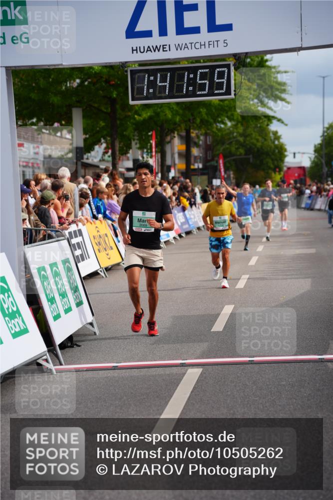 20.09.2026 - PSD Bank Halbmarathon LAZAROV Photography http://msf.ph/oto/10505262 20.09.2026 11:41:59 Ziel 1583, 1803, 1852, 2069, 4353 meine-sportfotos.de
