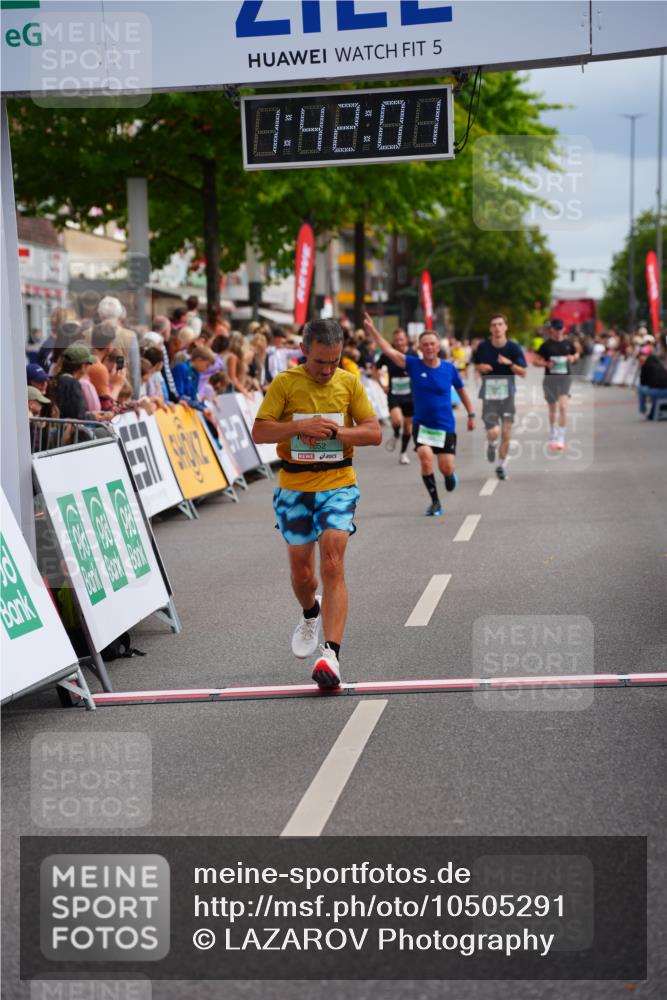20.09.2026 - PSD Bank Halbmarathon LAZAROV Photography http://msf.ph/oto/10505291 20.09.2026 11:42:01 Ziel 1803, 1852, 2069, 3608, 4353, 4654 meine-sportfotos.de
