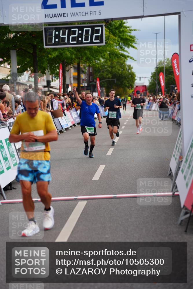 20.09.2026 - PSD Bank Halbmarathon LAZAROV Photography http://msf.ph/oto/10505300 20.09.2026 11:42:02 Ziel 1803, 1852, 2069, 2267, 3608, 4353, 4654 meine-sportfotos.de