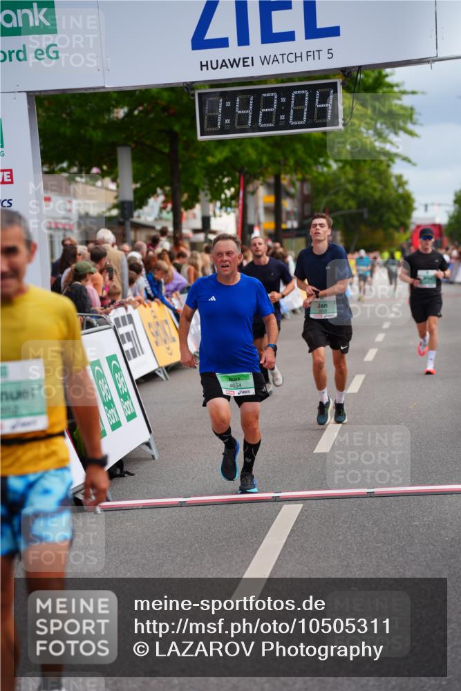 20.09.2026 - PSD Bank Halbmarathon LAZAROV Photography http://msf.ph/oto/10505311 20.09.2026 11:42:04 Ziel 1852, 2069, 2267, 2981, 3608, 4353, 4654 meine-sportfotos.de