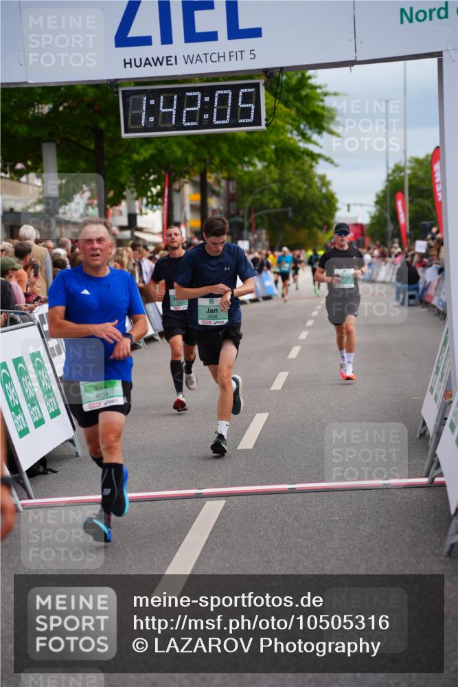 20.09.2026 - PSD Bank Halbmarathon LAZAROV Photography http://msf.ph/oto/10505316 20.09.2026 11:42:05 Ziel 1852, 2069, 2267, 2981, 3608, 4654 meine-sportfotos.de